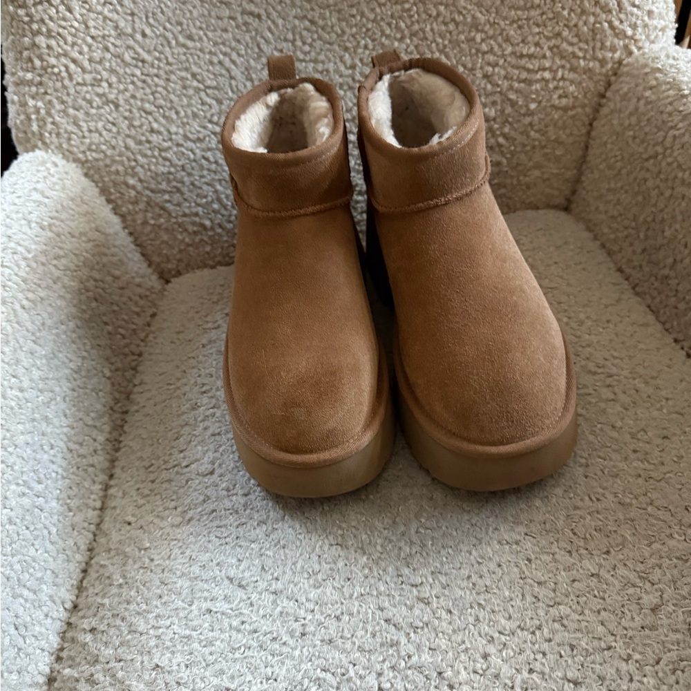 Platform heel Ugg boots